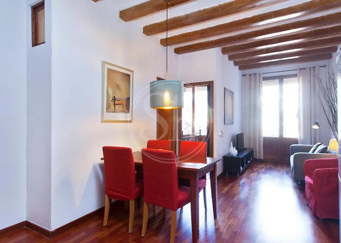 Tranquilo Y Luminoso Apartamento En El Eixample